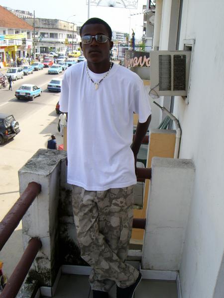 yo ici c mk-zi � l'hotel migitel � P.N , vacs mortels