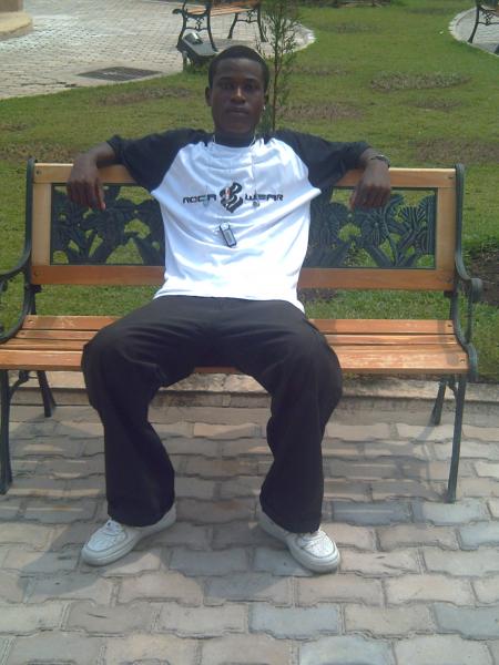 mk-zi est l� mes fr�res !